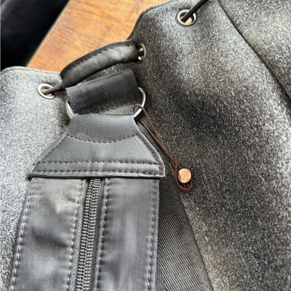 Lululemon Drawstring Bag - Picture 9 of 14